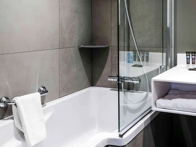 غرفة تنفيذية بسرير كوين بإطلالة على المدينة مع أريكة، Novotel Paris 14 Porte D'orleans 5/5