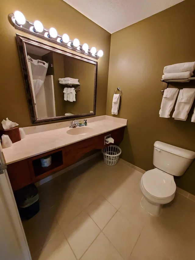جناح بسريرين كوين بغرفتي نوم، GrandStay Hotel and Conference 2/2