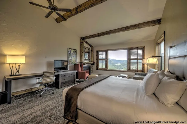 جناح بسرير كينج بإطلالة على الجبل، The Lodge at Breckenridge 6/10