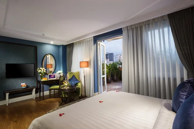 Gallery, Garden, Suite, King Bed, Sauna, Terrace، Ogallery Premier Hotel And Spa 7/10