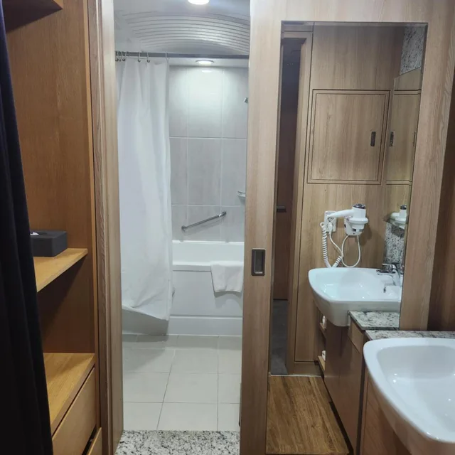 Plus, Studio, 2 Double Beds، ACUBE HOTEL 9/10