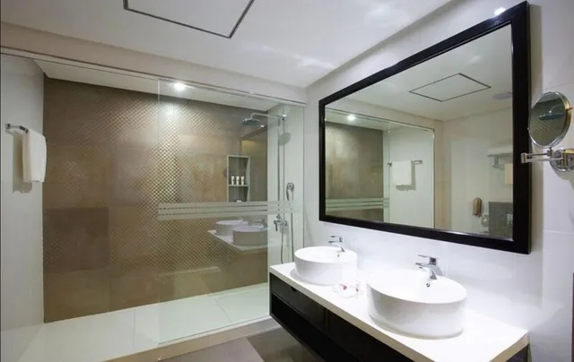 غرفة كلوب ديلوكس بسرير مزدوج، Wyndham Garden Manama 5/5