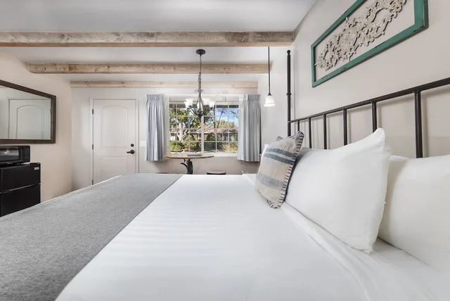 Garden, King Bed، Sky Ranch Lodge 5/6