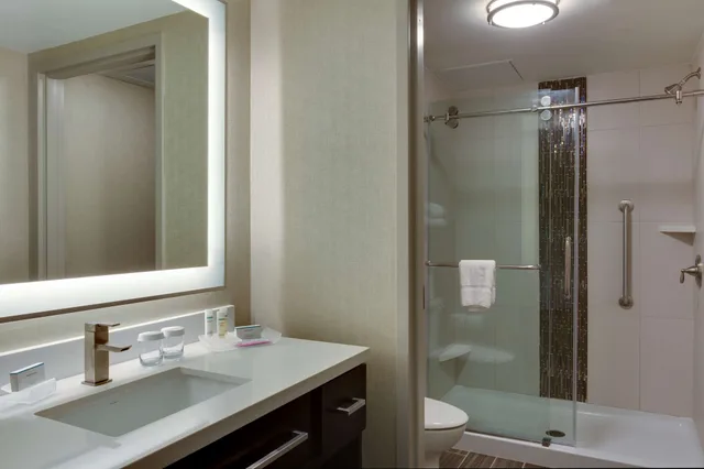 Room, King Bed, Courtyard Area، Homewood Suites by Hilton Savannah Historic District/Riverfront 2/2