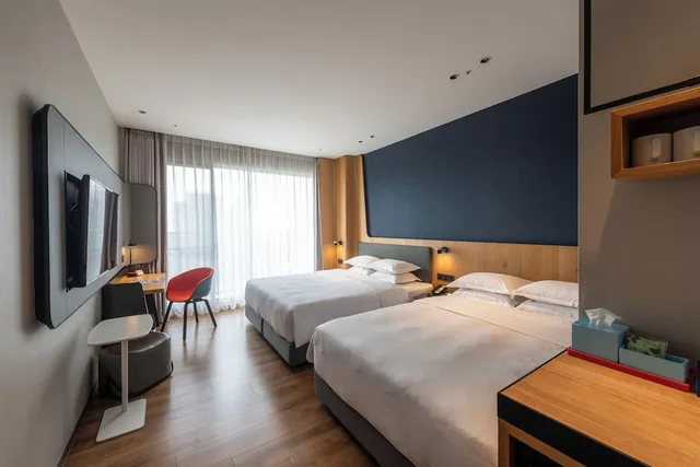 غرفة قياسية بسرير كينج مع أريكة، Holiday Inn Express Chiayi 3/9