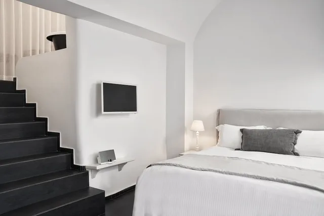 Superior, Suite, House, King Bed، Katikies Santorini - The Leading Hotels of the World 1/2