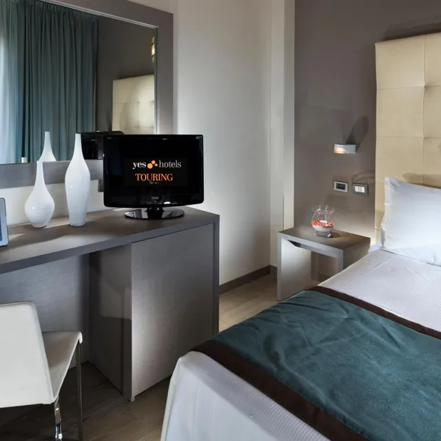 Classic, Quadruple, Side Sea View, Balcony, Pool Access، Yes Hotel Touring & Spa 3/8