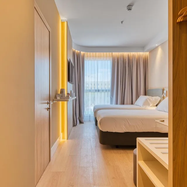 غرفة قياسية بسرير فردي، Holiday Inn Express Madrid Airport 4/10