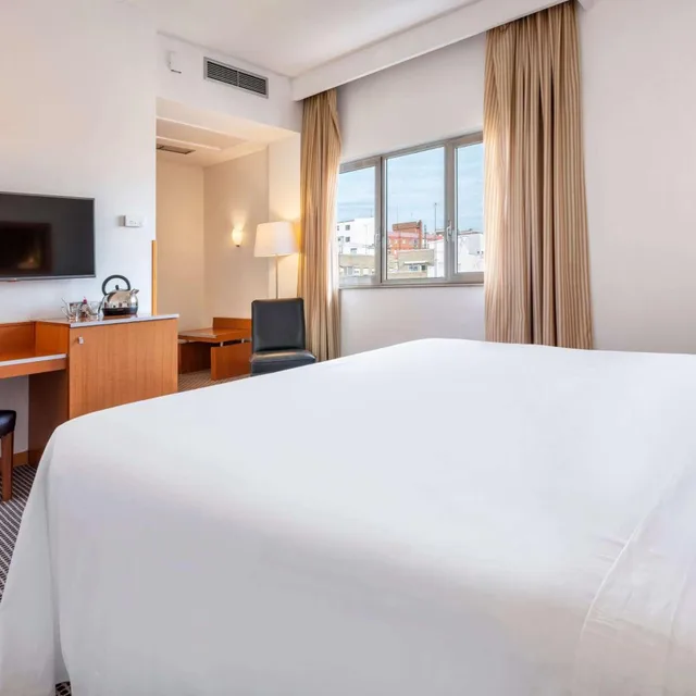 غرفة بريميوم بسرير كينج، Hotel Zentral Leon 1/5