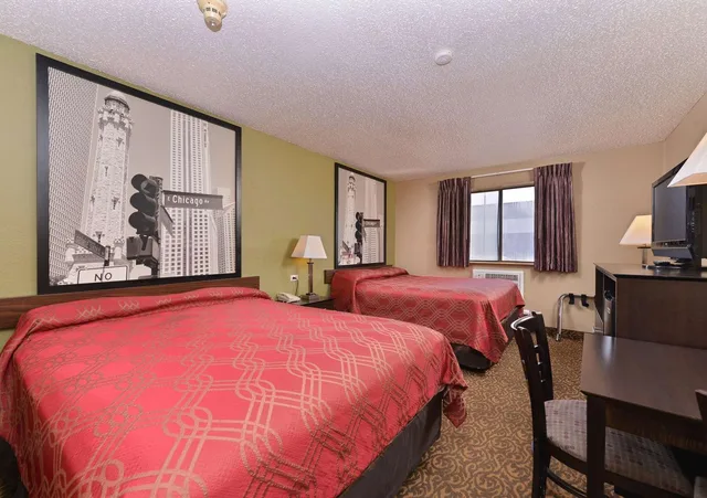 غرفة بسريرين مزدوجين، Days Inn by Wyndham Waukegan 1/1
