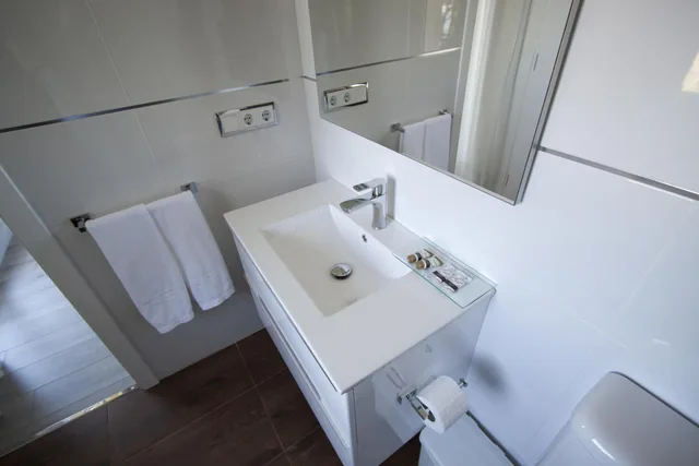 Room, Triple, HOTEL INFFINIT SANXENXO PLAYA 3/3