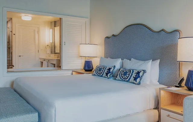 غرفة كلاسيكية بسرير كينج بإطلالة على المدينة بشرفة، The Seagate Hotel Spa 1/4