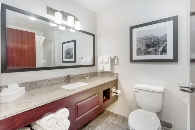 غرفة عائلية لذوي الإعاقة، Cobblestone Hotel & Suites Janesville 7/8