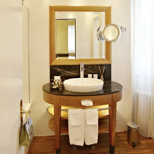 غرفة عائلية، Hotel des Balances 7/7