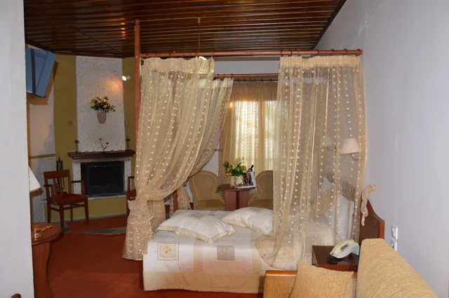 جناح جونيور بسرير كوين بإطلالة على البحر، Hani Zisi Hotel 2/5