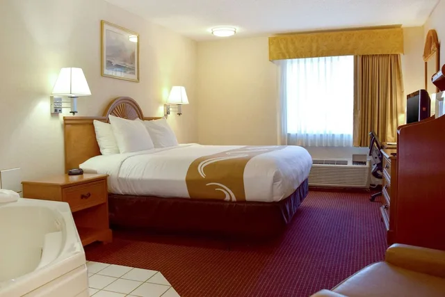 غرفة قياسية بسرير كوين، Quality Inn Louisville - Boulder 4/5