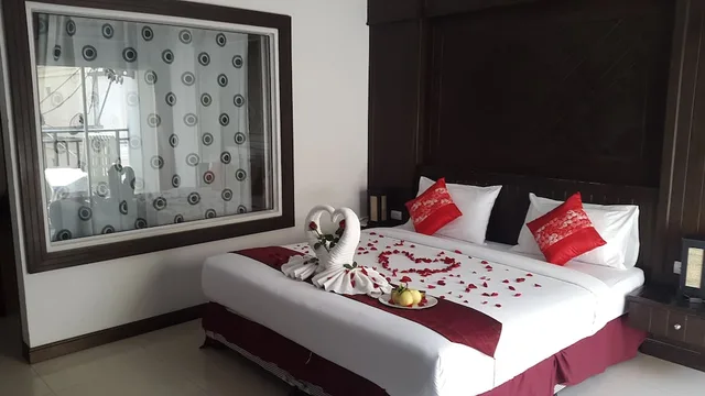 غرفة سوبيريور بسرير مزدوج بشرفة، Patong Princess 1/1