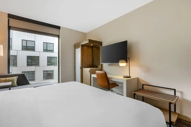 غرفة بسرير كينج، Cambria Hotel Portland - Pearl District 2/6