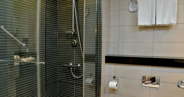 غرفة قياسية بسريرين كوين، ANEW Hotel Roodepoort Johannesburg 2/2