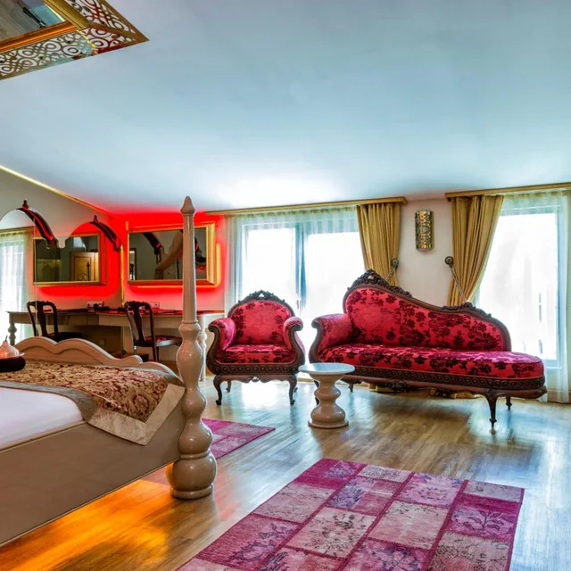 جناح بسرير كينج بجاكوزي، Hotel Sultania Boutique Class 5/6