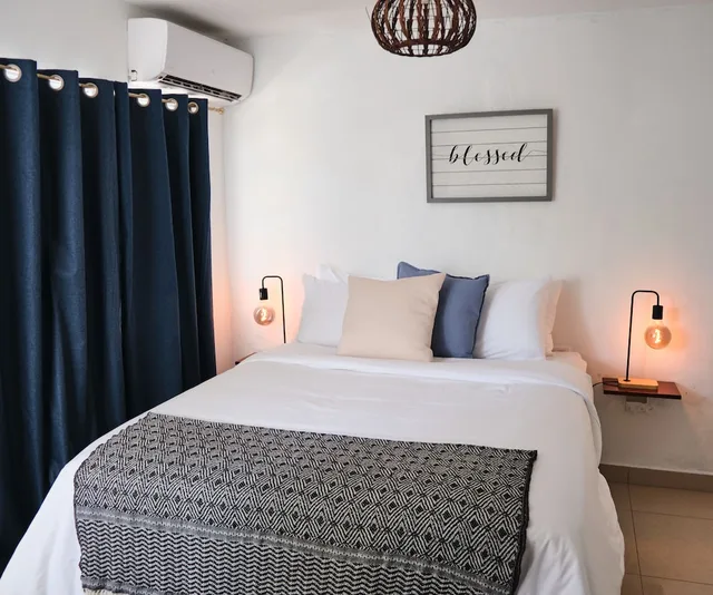 غرفة بسرير كوين، The Pelican Poshtel 4/7