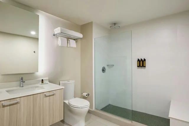 شقة بسرير كينج لذوي الإعاقة، Casa Costera, Isla Verde Beach, Apartments by Marriott Bonvoy 2/3