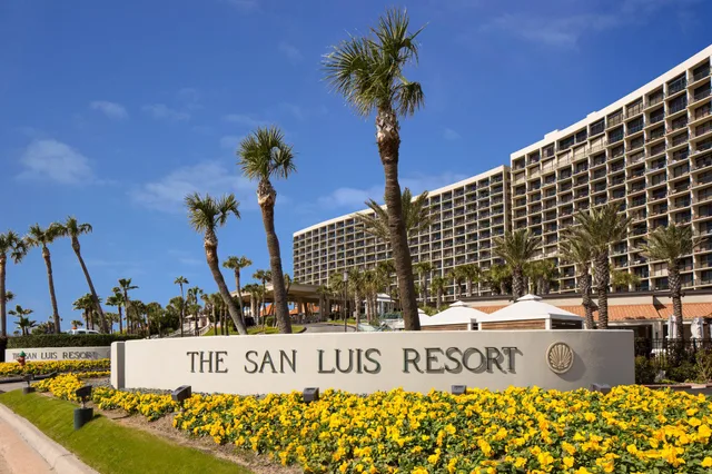 غرفة سوبيريور ركنية بسرير كينج بإطلالة على البحر، The San Luis Resort Spa & Conference Center 2/2