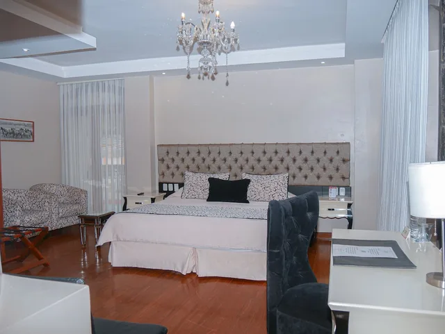 Plaza, Suite, King Bed، Sangay Spa Hotel 4/6