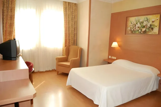 غرفة قياسية بسريرين مزدوجين، Hotel Urpi 2/2