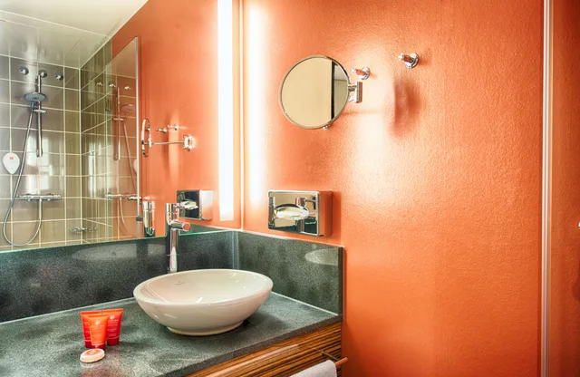 غرفة سوبيريور بسرير مزدوج، LEONARDO HOTEL BERLIN MITTE 7/8