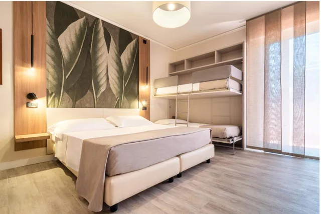 غرفة عائلية بسرير مزدوج، Continental B&B City Hotel 2/9