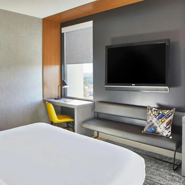 Aloft, Guest Room, King Bed، Aloft Dulles Airport North 3/9