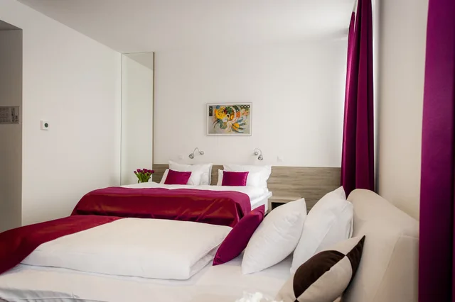 غرفة سوبيريور بسرير كوين مع أريكة، Meksiko Hotel 1/10