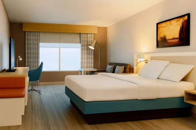 غرفة بسرير كينج، Hilton Garden Inn Houston The Woodlands 1/7