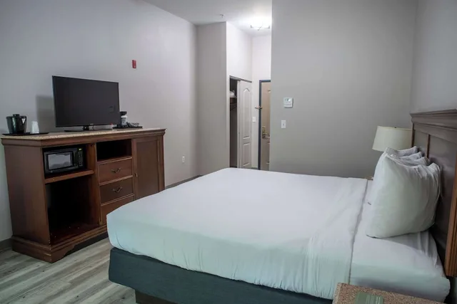 غرفة بسرير كينج، Country Inn Suites By Radisson Wilmington Nc 4/6