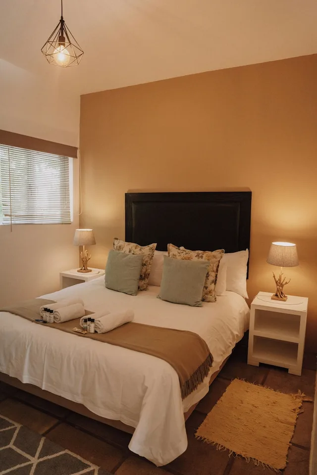 1 Bedroom, Sunset, Comfort, Queen Bed، Caza Beach Guesthouse 1/8