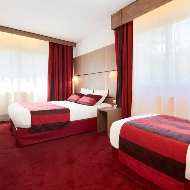غرفة بسرير مزدوج وسرير فردي، Kyriad Grenoble Centre Formerly Inter Hotel Patrick 5/6