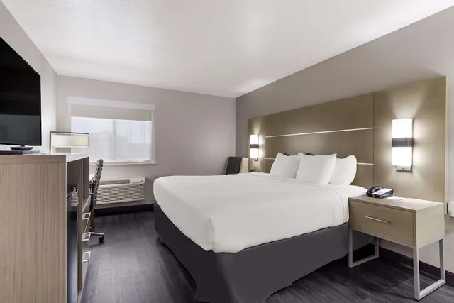 غرفة قياسية بسرير كينج، Best Western Grants Inn 4/8