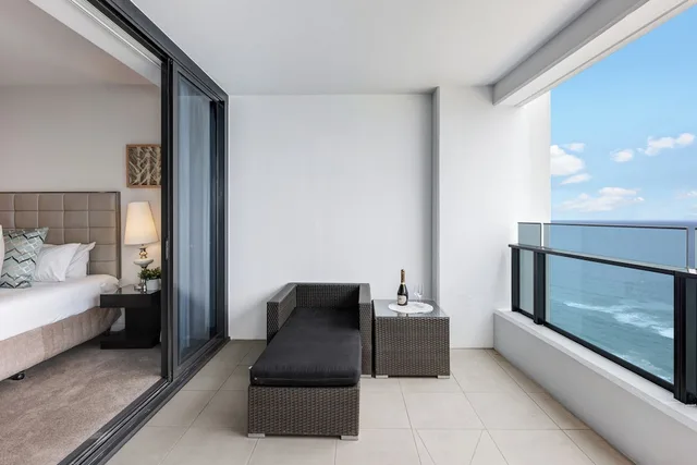 2 Bedrooms, Luxury, Apartment, King and Twin Beds, Ocean View, 2 Bathrooms, Holiday Holiday Soul Surfers Paradise 3/8