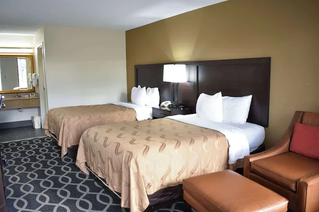 غرفة قياسية بسريرين مزدوجين للمدخنين، Quality Inn Reidsville 3/3