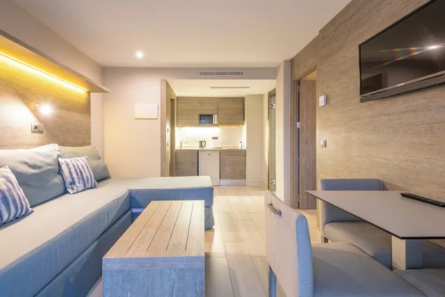 شقة بسريرين منفصلين مع أريكة، Leonardo Royal Hotel Mallorca Palmanova Bay 6/10