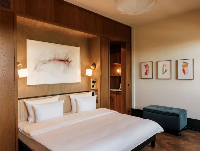 جناح جونيور بسرير كينج، Boutique Hotel Chateau Royal 1/3