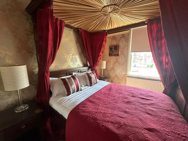 Four Poster, Deluxe, King Bed، The Old Orleton Inn 1/4