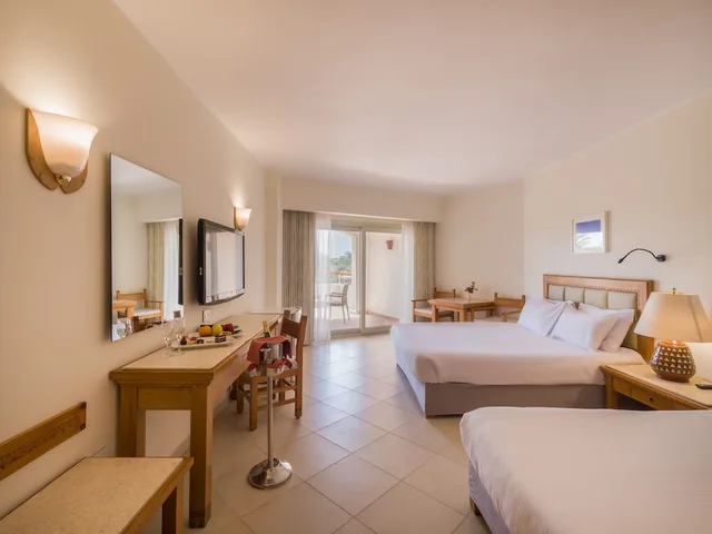 West Bay, Premium, Suite, 1 King and 1 Single Beds, Sea View, Adult Only، Fort Arabesque Beach Resort 3/4