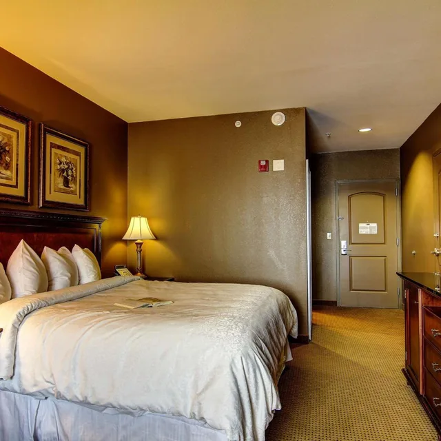 غرفة بسرير كينج لذوي الإعاقة، The Wildwood Hotel 1/7