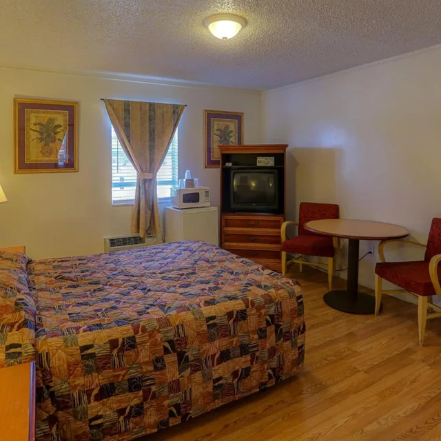 غرفة صغيرة مزدوجة، Richard s Hotel 2/8