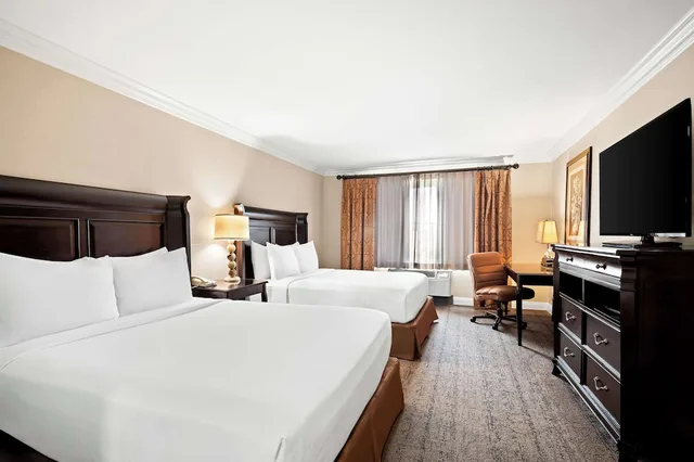 Standard, 2 Queen Beds, Best Western Ontario Mills 1/2