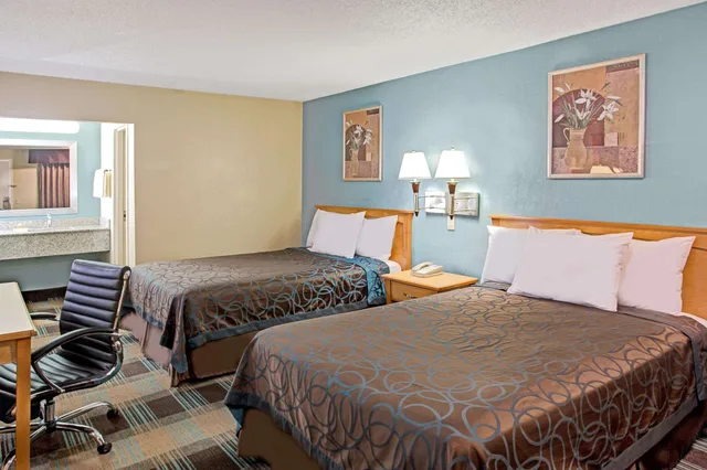 Room, 2 Double Beds, Accessible, Days Inn By Wyndham Ladson Summerville Charleston 3/8