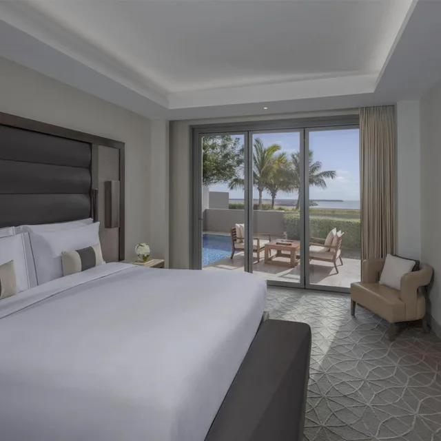 Grand Deluxe Plunge Pool Suite، Kempinski Hotel Muscat 1/6