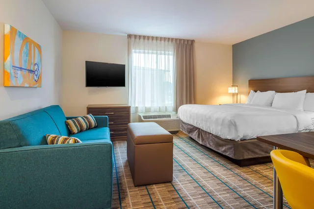 Suite, King Bed, MainStay Suites Newnan Atlanta South Hotel 2/3